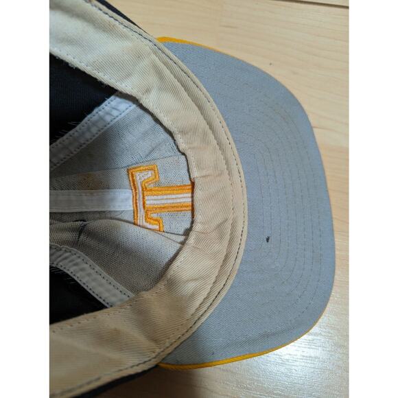 VTG Tennessee Volunteers Fitted Sz 7 1/2 Hat USA New Era - Needs Restoration - Picture 9 of 11